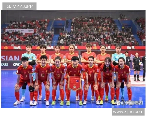 中国女足迎战加拿大队力争胜利展现拼搏精神与团队合作